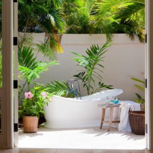outdoor bath, victoria and albert, tropical style
